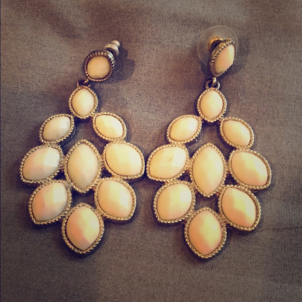 Francesca’s off white earrings